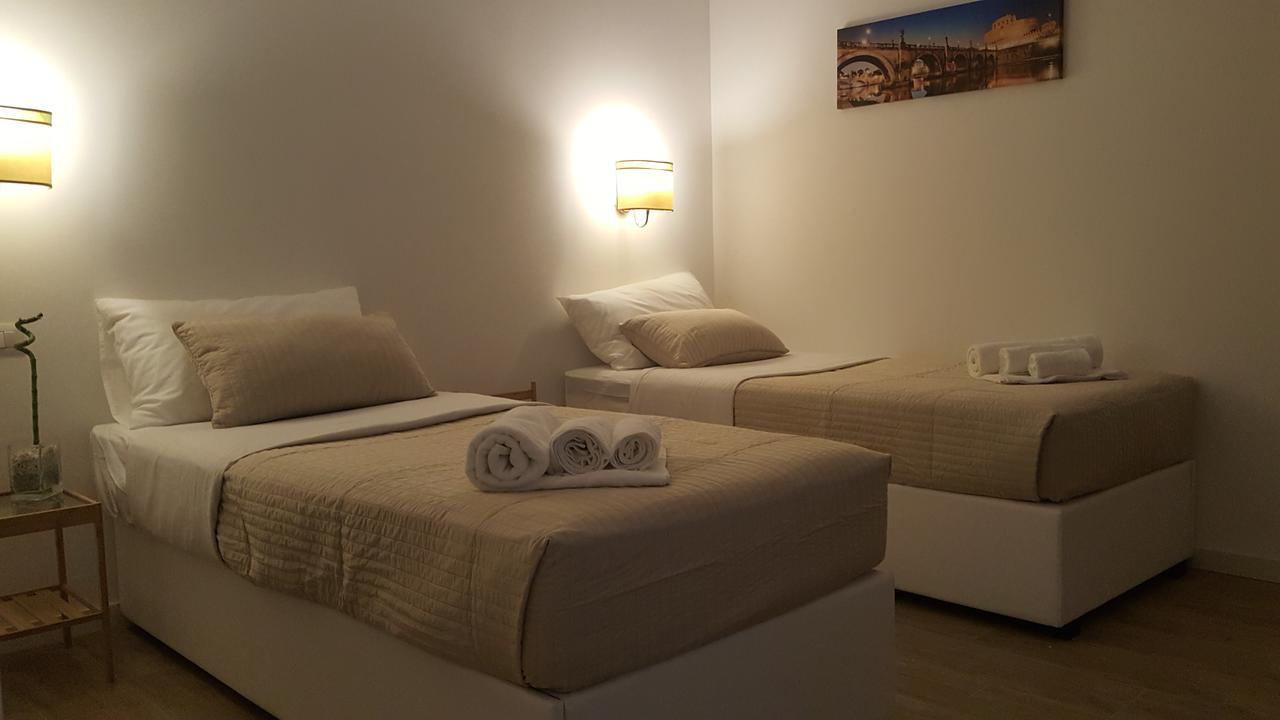 Bed and Breakfast Alloggio Turistico Al Colosseo Рим Экстерьер фото