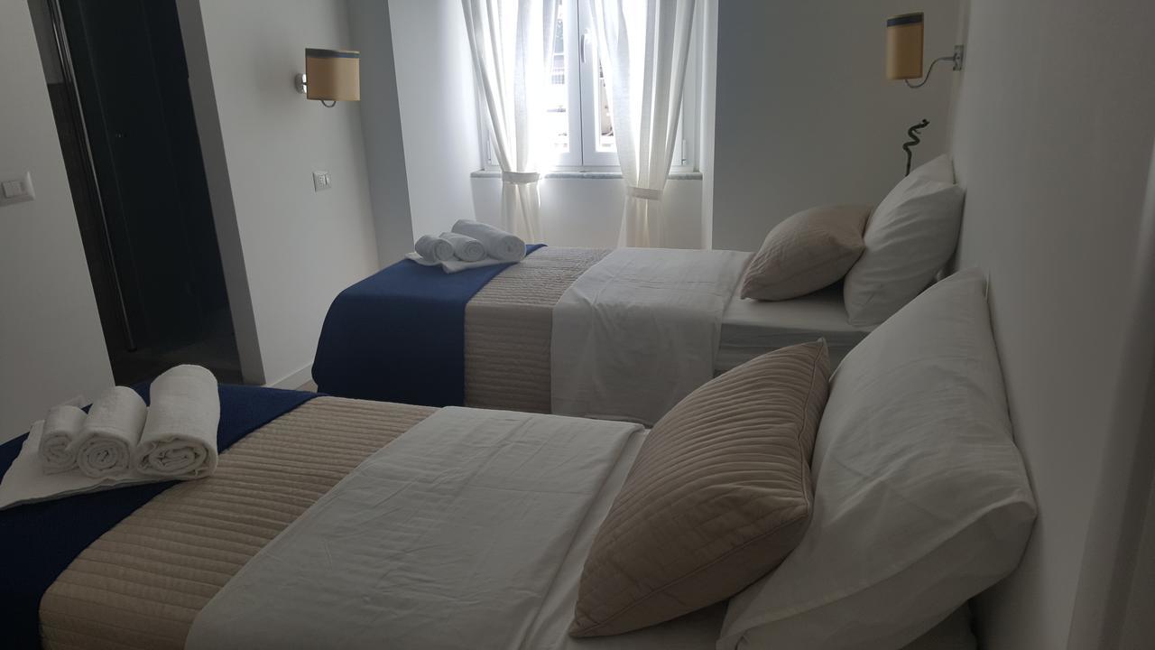 Bed and Breakfast Alloggio Turistico Al Colosseo Рим Экстерьер фото
